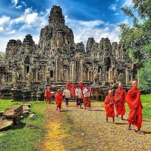 New Airport Transfer and Half Day Angkor Thom – German