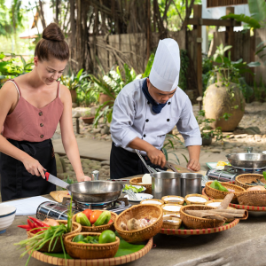 Half Day Red Bridge Cooking School – Private Tour
