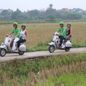 Vespa Tour North of Red River Discovery